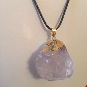 Elegant and Exquisite Agate necklace